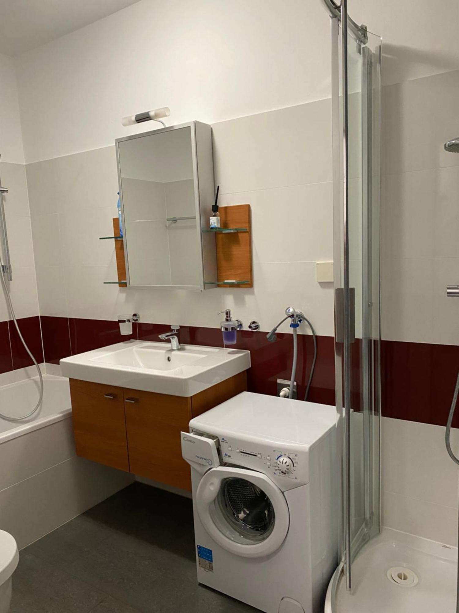 Apartment Grazbachgasse - Gratis Tiefgaragenplatz ภายนอก รูปภาพ